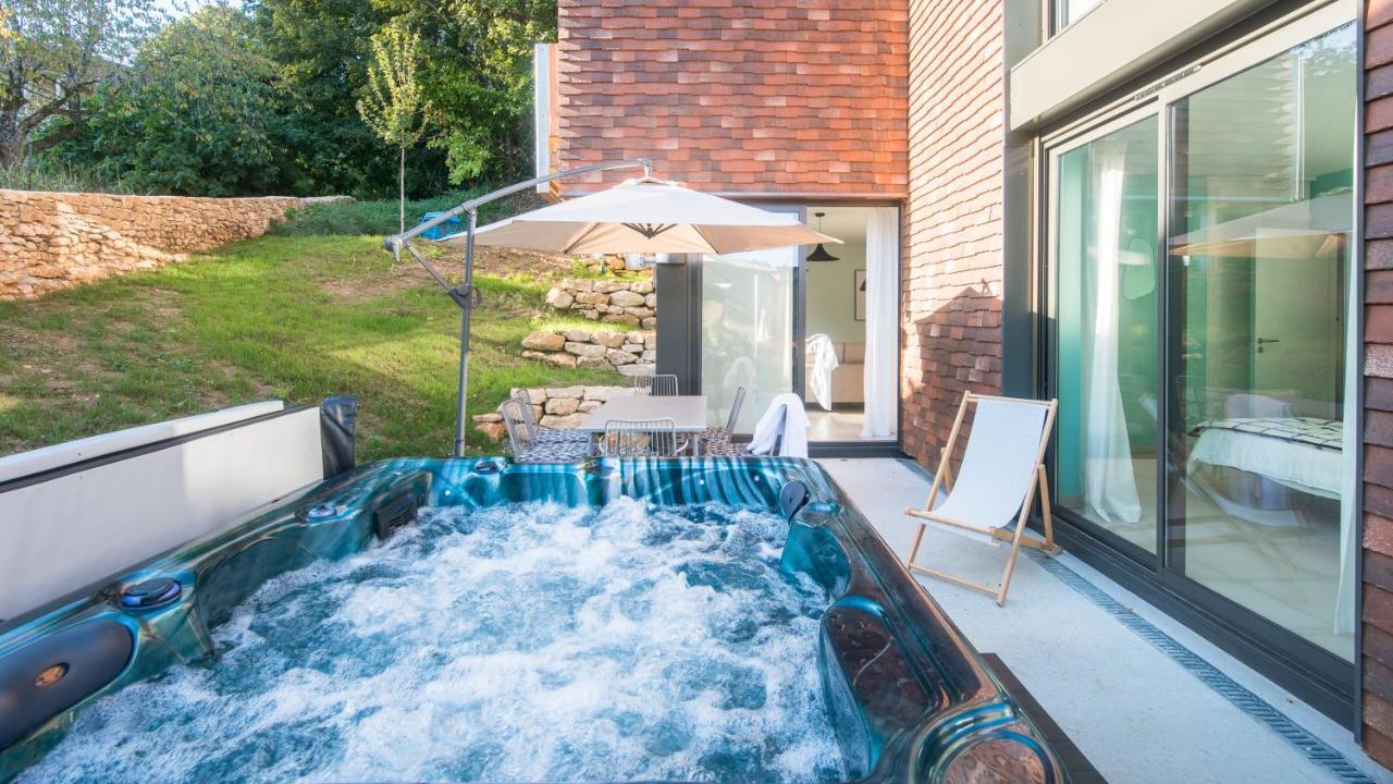 사흘라 라 카네다 Cote Jardin Avec Jacuzzi Privatif Et Parking Prive 아파트 외부 사진